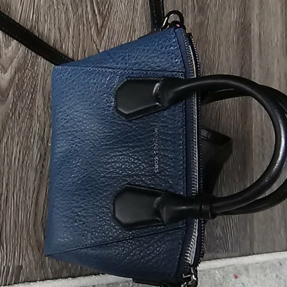 Michaelkors mini crossbody